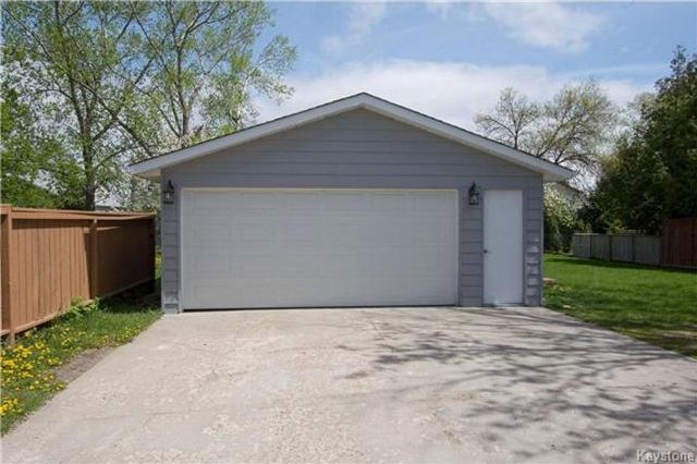 Photo 16: Photos: 709 Municipal Road in Winnipeg: Residential for sale (1G)  : MLS®# 1713154