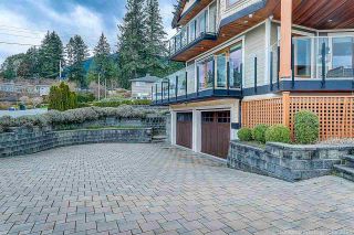 Photo 3: 541 HERMOSA Avenue in North Vancouver: Upper Delbrook House for sale : MLS®# R2560386