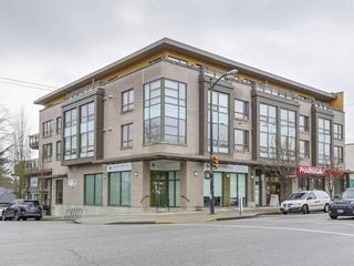 Photo 1: 305 222 E 30TH Avenue in Vancouver: Main Condo for sale (Vancouver East)  : MLS®# R2246057