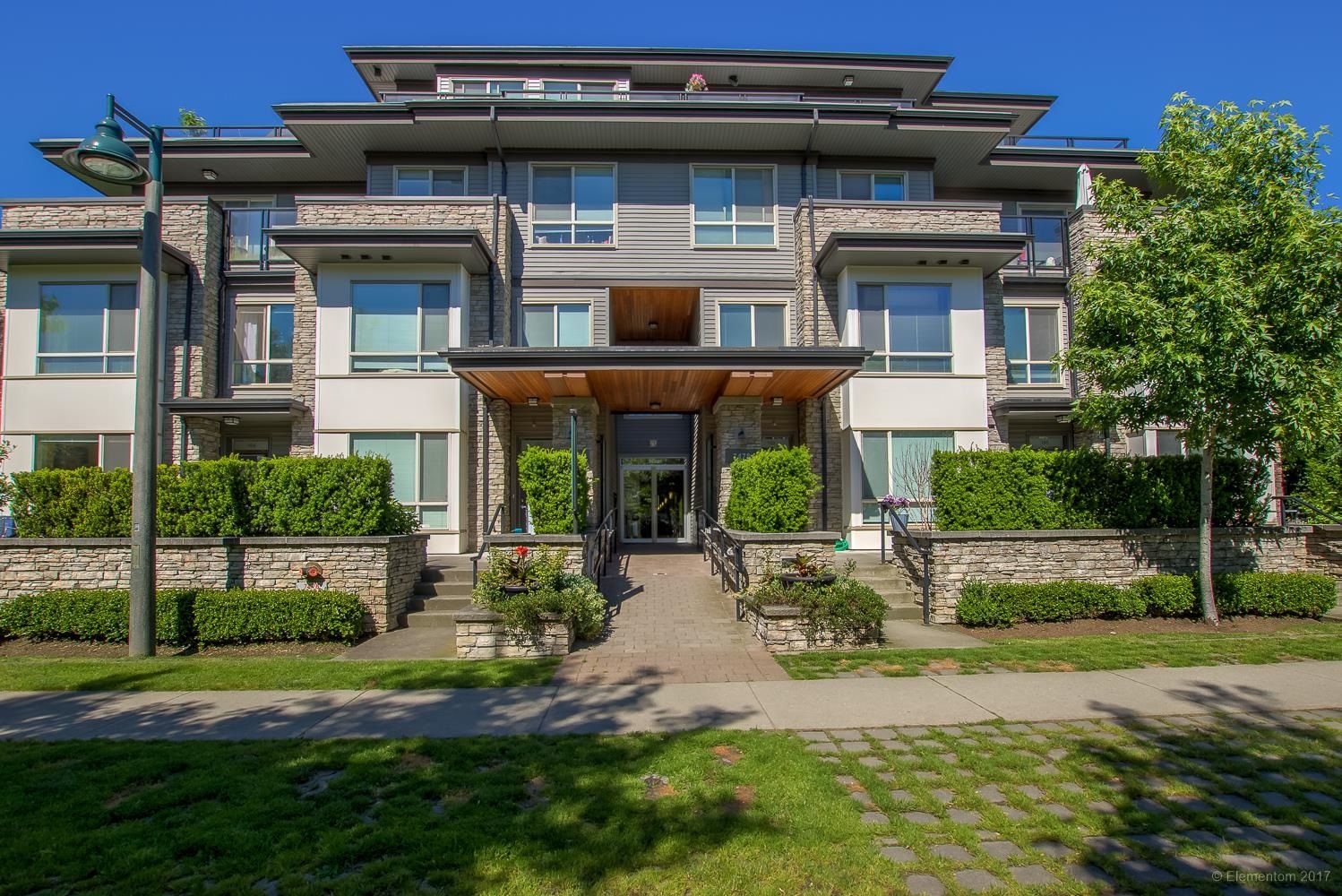 Main Photo: 206 7478 BYRNEPARK WALK in Burnaby: South Slope Condo for sale (Burnaby South)  : MLS®# R2627318