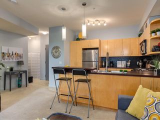 Photo 6: 214 69 SPRINGBOROUGH Court SW in Calgary: Springbank Hill Apartment for sale : MLS®# C4273218