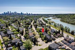 Photo 1: 2831 1 Avenue NW in Calgary: West Hillhurst Semi Detached (Half Duplex) for sale : MLS®# A2051204