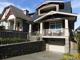 Photo 1: 15487 THRIFT Avenue: White Rock House for sale (South Surrey White Rock)  : MLS®# R2011959