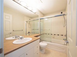 Photo 15: 3280 CLERMONT Mews in Vancouver: Champlain Heights Townhouse for sale in "Bordeaux" (Vancouver East)  : MLS®# R2339931