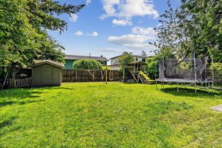 Photo 18: 14486 NORTH BLUFF Road: White Rock House for sale in "Centennial Park" (South Surrey White Rock)  : MLS®# R2697092