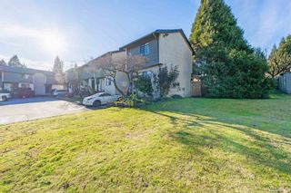 Photo 4: 49 2905 NORMAN Avenue in Coquitlam: Ranch Park Townhouse for sale in "PARKWOOD ESTATES" : MLS®# R2746878