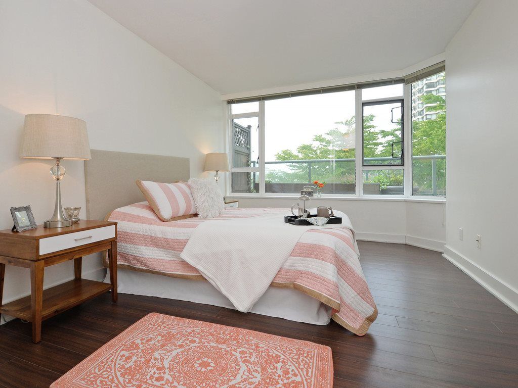 Photo 7: Photos: 203 888 HAMILTON Street in Vancouver: Downtown VW Condo for sale in "ROSEDALE GARDENS" (Vancouver West)  : MLS®# R2169872