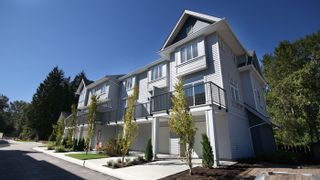 Photo 2: 54 5858 142 ST in Surrey: Sullivan Station Townhouse for sale : MLS®# N/A