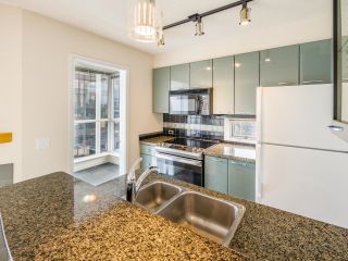 Photo 17: 2601 1068 HORNBY Street in Vancouver: Downtown VW Condo for sale in "THE CANADIAN AT WALL CENTRE" (Vancouver West)  : MLS®# R2697204