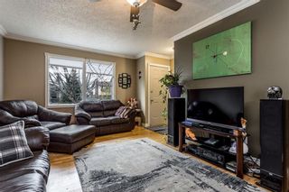 Photo 2: 536 BRACEWOOD Drive SW in Calgary: Braeside House for sale : MLS®# C4143497