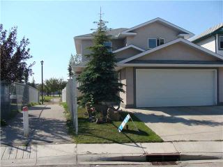 Photo 2: 152 APPLEMONT Close SE in CALGARY: Applewood Residential Detached Single Family for sale (Calgary)  : MLS®# C3453310