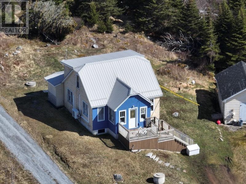 FEATURED LISTING: 57 Hawk Point Road Lower Clarks Harbour