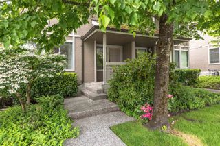 Photo 1: 1 2133 ST. GEORGES Avenue in North Vancouver: Central Lonsdale Townhouse for sale in "Georgian Court" : MLS®# R2694637