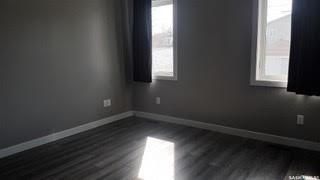 Photo 3: 2116 Elliott Street in Regina: Broders Annex Residential for sale : MLS®# SK968625