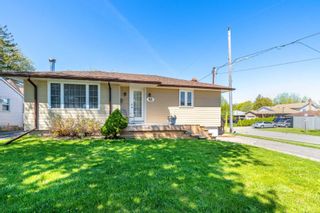 Main Photo: 40 Eastlawn Street in Oshawa: Donevan House (Bungalow) for sale : MLS®# E4769026