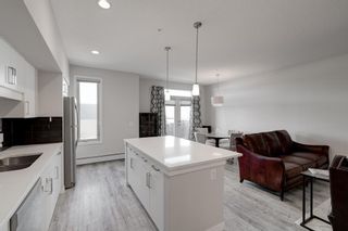 Photo 4: 203 10 Westpark Link SW in Calgary: West Springs Apartment for sale : MLS®# A2012831