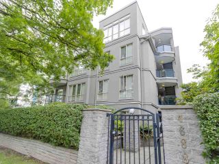 Photo 1: 102 4688 W 10TH Avenue in Vancouver: Point Grey Condo for sale in "West Tenth Court" (Vancouver West)  : MLS®# R2087936
