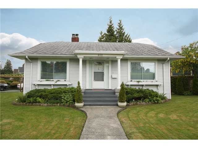 Main Photo: 802 EIGHTH Street in New Westminster: Moody Park House for sale : MLS®# R2273249