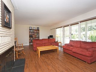 Photo 2: 2397 HOSKINS Road in North Vancouver: Westlynn Terrace House for sale in "WESTLYNN TERRACE" : MLS®# R2389248