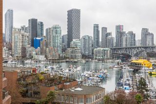 Photo 24: 803 1450 PENNYFARTHING Drive in Vancouver: False Creek Condo for sale in "Harbour Cove" (Vancouver West)  : MLS®# R2851983