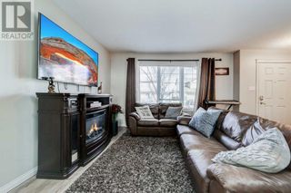 Photo 10: 786 Silkstone Close W in Lethbridge: House for sale : MLS®# A2126610