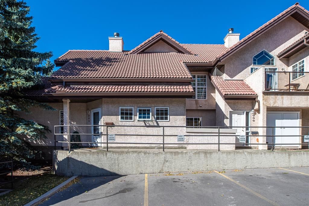 Main Photo: 906 1997 Sirocco Drive SW in Calgary: Signal Hill Row/Townhouse for sale : MLS®# A2076643
