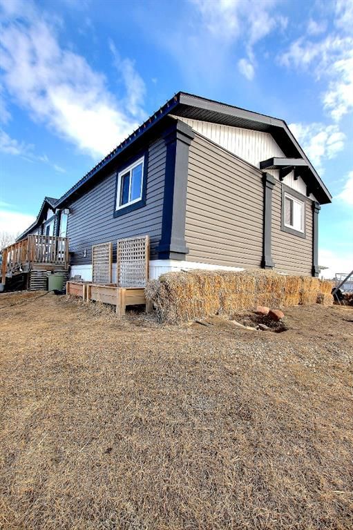 Photo 2: Photos: 33235 Range Road 274: Rural Mountain View County Detached for sale : MLS®# A1196346