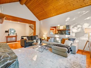 Photo 2: 8235 RAINBOW Drive in Whistler: Alpine Meadows House for sale in "Alpine Meadows" : MLS®# R2837776