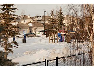 Photo 18: 97 MT GIBRALTAR Heights SE in CALGARY: McKenzie Lake Residential Detached Single Family for sale (Calgary)  : MLS®# C3603384