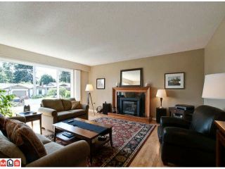 Photo 2: 15701 GOGGS Avenue: White Rock House for sale (South Surrey White Rock)  : MLS®# F1220397
