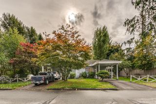 Photo 1: 3566 - 3568 HANDLEY Crescent in Port Coquitlam: Lincoln Park PQ Duplex for sale : MLS®# R2831037