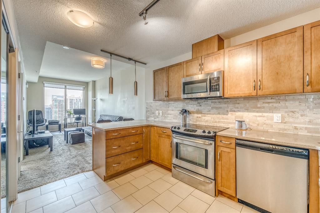 Main Photo: 1805 1320 1 Street SE in Calgary: Beltline Apartment for sale : MLS®# A1218293