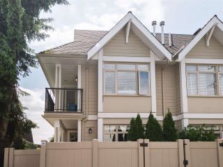 Photo 1: B1 272 W 4TH Street in North Vancouver: Lower Lonsdale Townhouse for sale : MLS®# R2275796