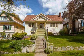 Photo 1: 3561 W 31ST Avenue in Vancouver: Dunbar House for sale (Vancouver West)  : MLS®# R2364505