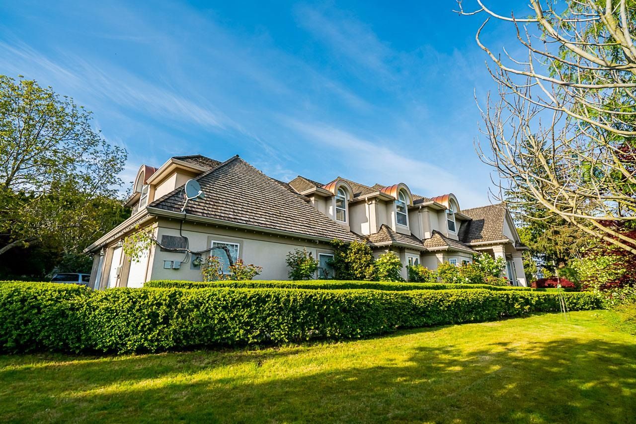 Main Photo: 34991 HAMON Drive in Abbotsford: Abbotsford East House for sale in "Skyline Drive" : MLS®# R2689670