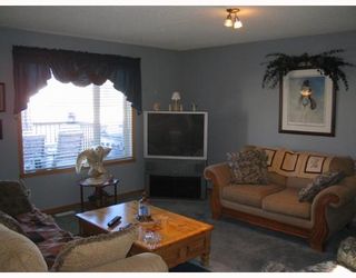 Photo 2: : Airdrie Residential Detached Single Family for sale : MLS®# C3255289