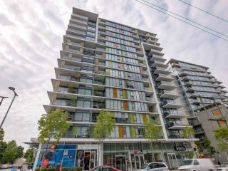 Photo 2: 315 1783 MANITOBA Street in Vancouver: False Creek Condo for sale in "RESIDENCES AT WEST" (Vancouver West)  : MLS®# R2226250