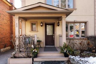 Photo 2: 200 Linsmore Crescent in Toronto: Danforth Village-East York House (2-Storey) for sale (Toronto E03)  : MLS®# E5980847