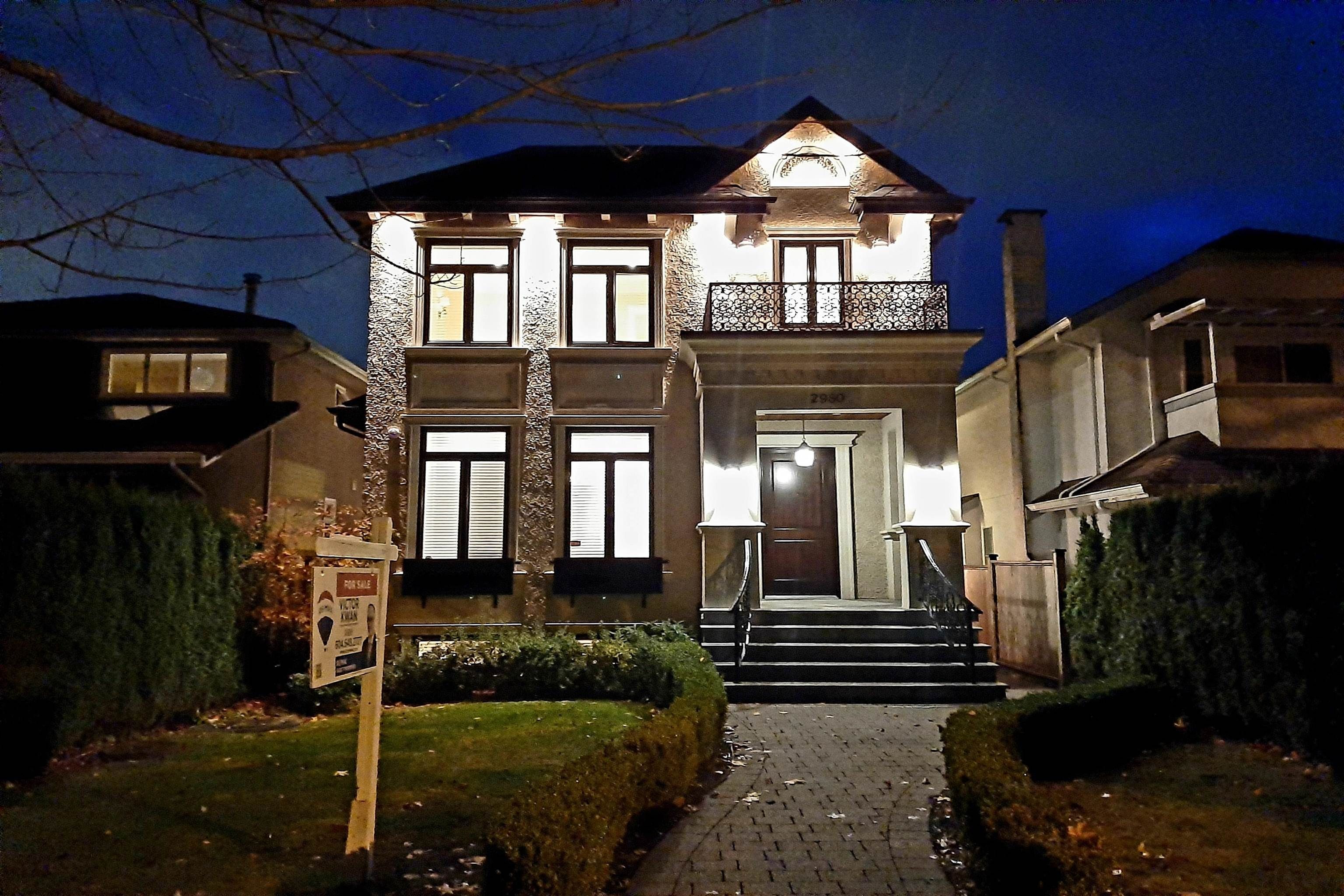 Photo 1: Photos: 2980 W 40TH Avenue in Vancouver: Kerrisdale House for sale (Vancouver West)  : MLS®# R2629987