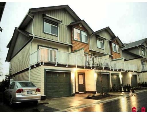 Main Photo: 50 16588 FRASER Highway in Surrey: Fleetwood Tynehead Townhouse for sale in "Castle Pines" : MLS®# F2805368