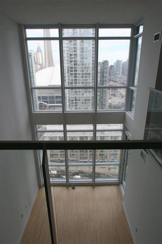 Photo 5: 3208 15 Fort York Blvd in N2: Home for sale
