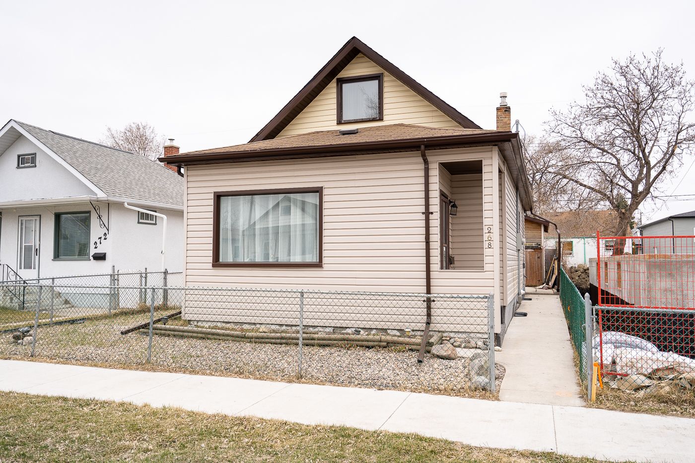 Main Photo: Elmwood One and a Half Storey: House for sale (Winnipeg) 