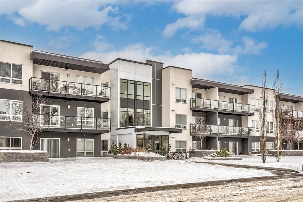 Main Photo: 205 15233 1 Street SE in Calgary: Midnapore Apartment for sale : MLS®# A1170918