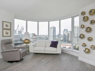 Photo 2: 1207 233 ROBSON Street in Vancouver: Downtown VW Condo for sale in "TV TOWERS" (Vancouver West)  : MLS®# R2182035
