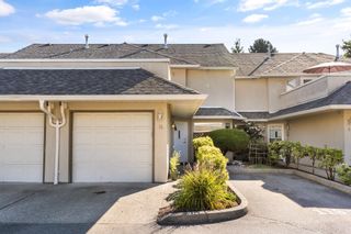 Photo 3: 10 9926 151 Street in Surrey: Guildford Townhouse for sale in "Westchester Place" (North Surrey)  : MLS®# R2719381
