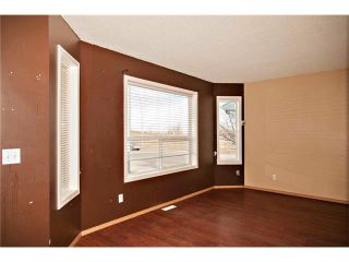 Photo 3: 87 APPLEBROOK Circle SE in Calgary: Applewood Park House for sale : MLS®# C4088770