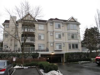 Photo 1: 210 20894 57 Avenue in Langley: Langley City Condo for sale in "BAYBERRY LANE I" : MLS®# R2641470