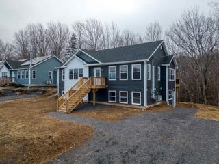 Photo 3: 136 Maple Avenue in Wolfville: Kings County Residential for sale (Annapolis Valley)  : MLS®# 202400460