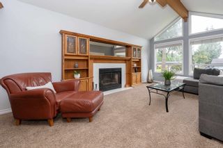 Photo 3: 24907 SMITH Avenue in Maple Ridge: Websters Corners House for sale : MLS®# R2781474