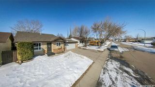 Photo 41: 122 Stacey Crescent in Saskatoon: Dundonald Residential for sale : MLS®# SK803368